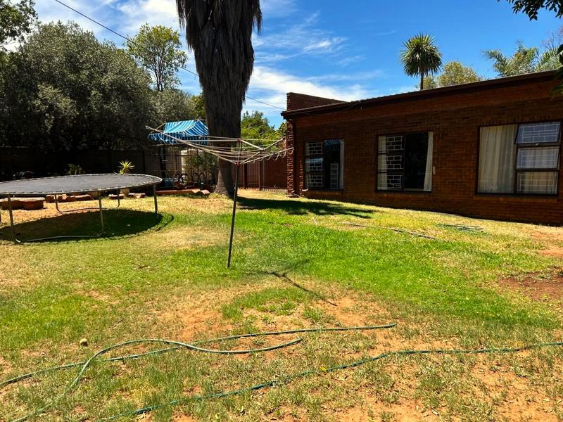 5 Bedroom Property for Sale in Heuwelsig Free State